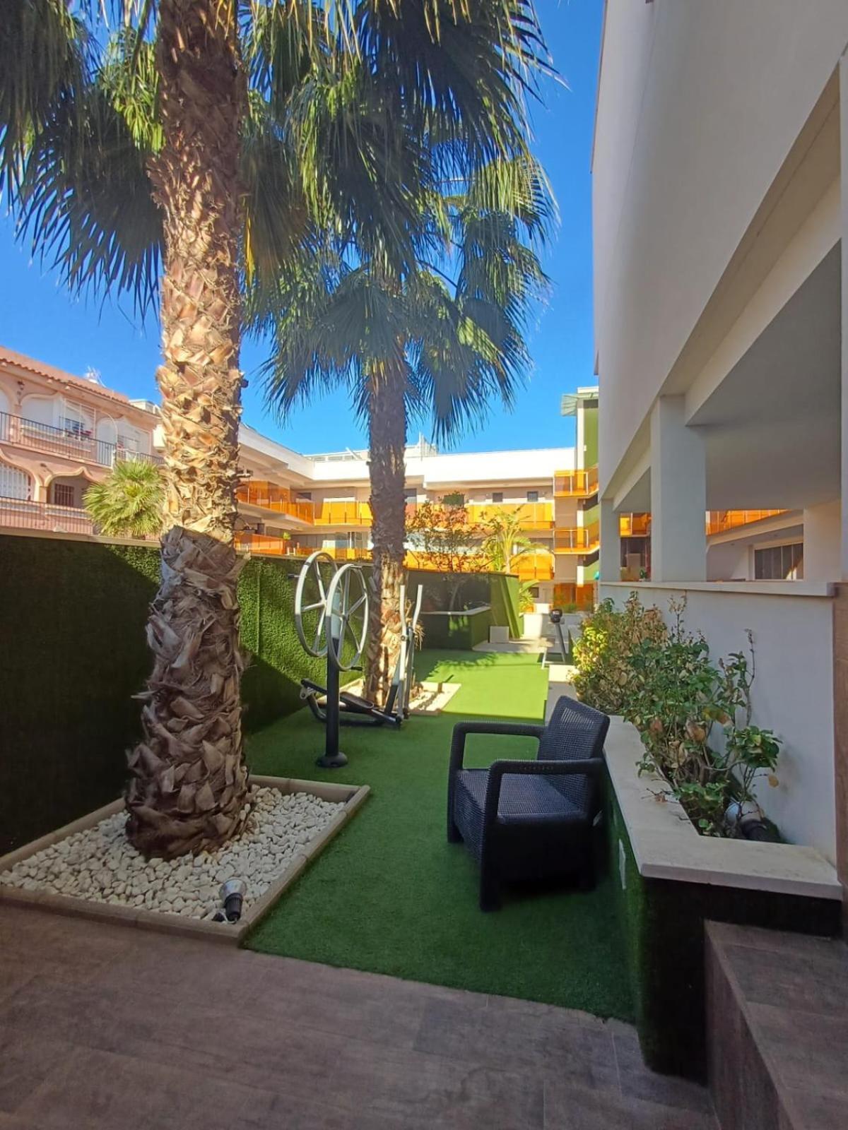 Умные Новые Аппартаменты В Торревьехе Torrevieja Luaran gambar